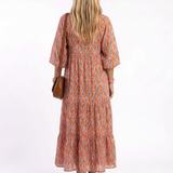 Cláudia - Vestido Midi em Camadas com Decote em V e Padrão Geométrico