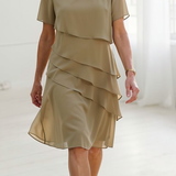 Lara – Vestido elegante fluido com volantes