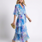 Rita - Vestido Maxi em Camadas com Decote em V e Cinto