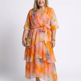Rita - Vestido Maxi em Camadas com Decote em V e Cinto